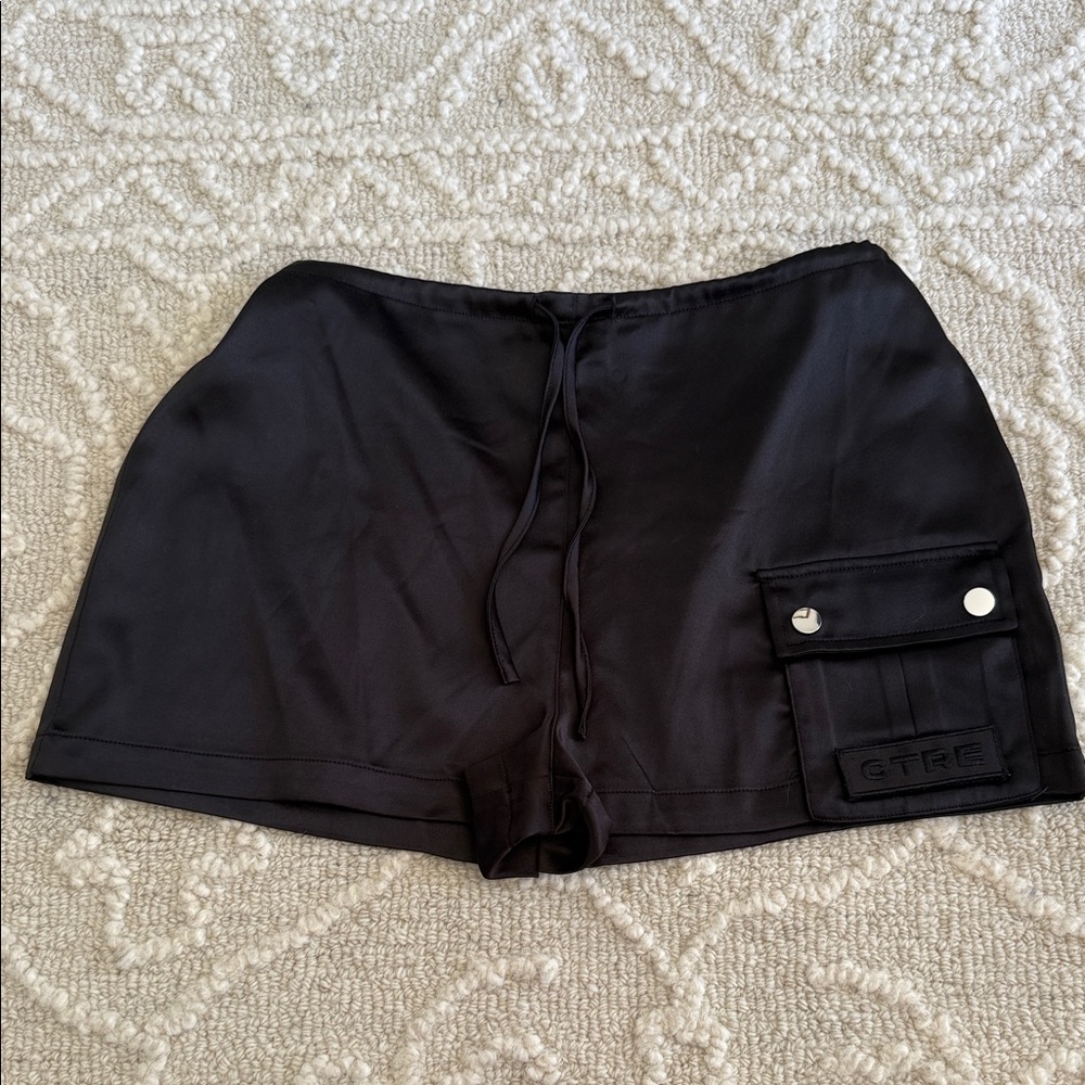 Silky Shorts - Black
